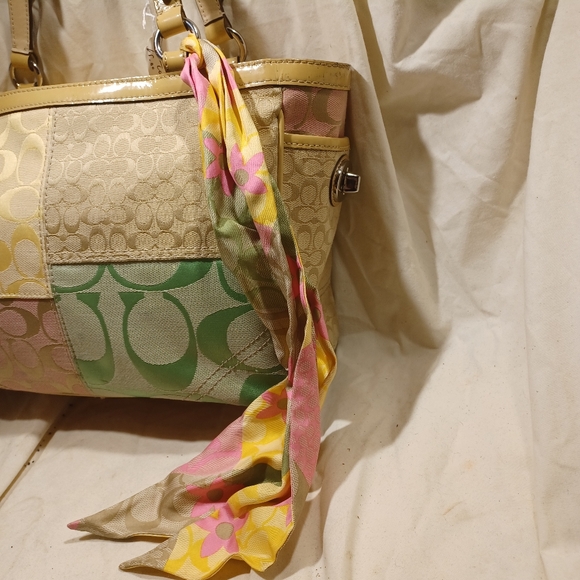 Coach patchwork tote - Picture 3 of 11